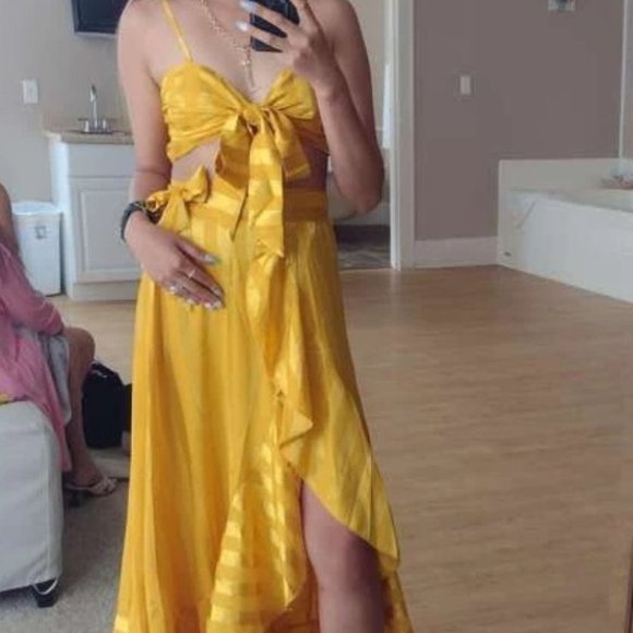 Yellow Striped Tie Front Cami Top with matching Ruffle Hem Wrap Skirt Set - Picture 6 of 7